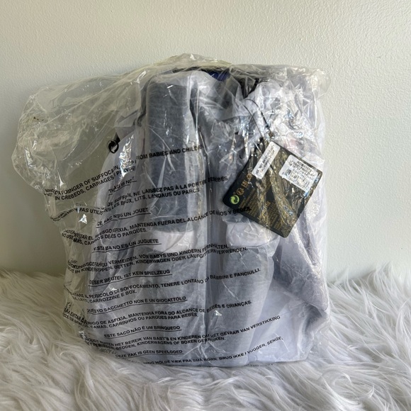 Loungefly Tiana’s Palace Backpack - Picture 5 of 5